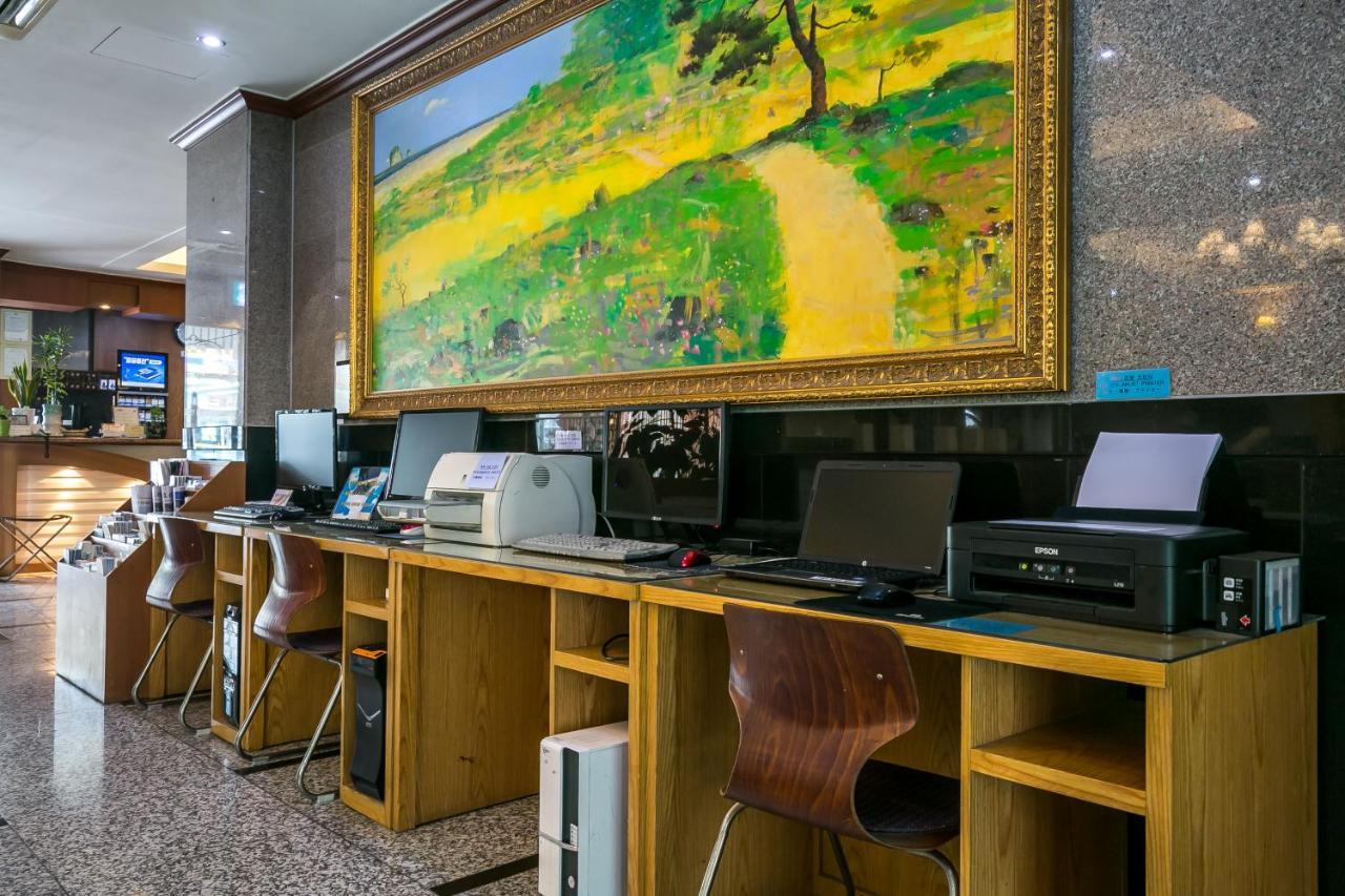 Fiore Hotel Гуми Экстерьер фото