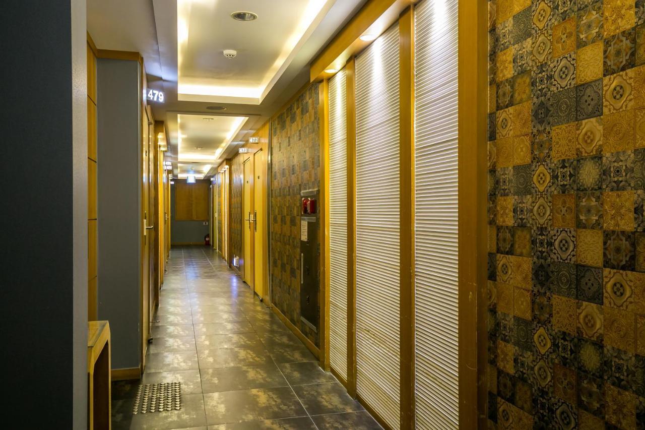 Fiore Hotel Гуми Экстерьер фото