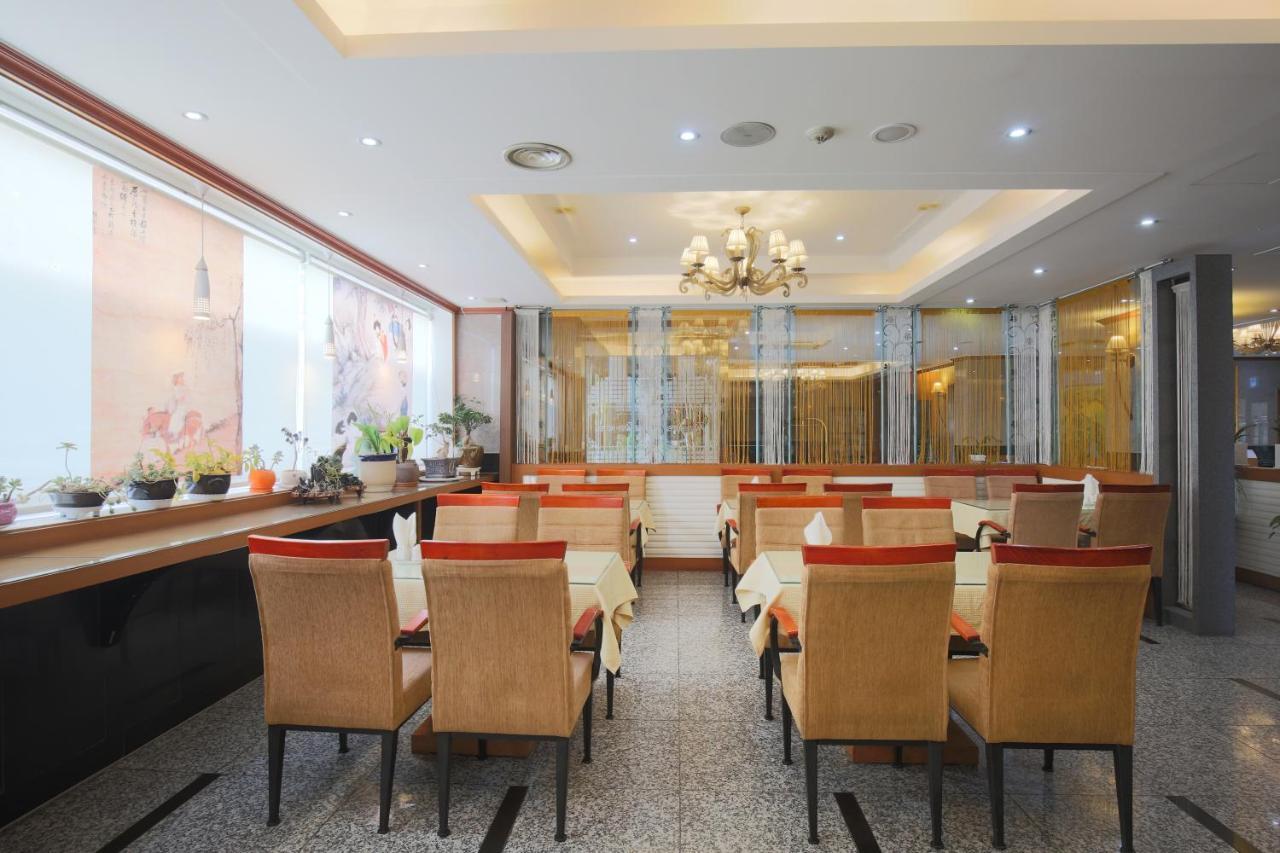 Fiore Hotel Гуми Экстерьер фото
